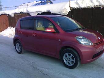 2005 Toyota Passo Pictures