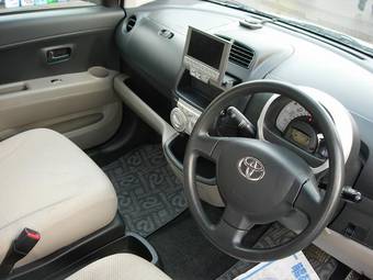 2005 Toyota Passo Pictures