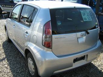 2005 Toyota Passo Photos