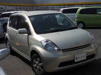 2006 Toyota Passo Photos