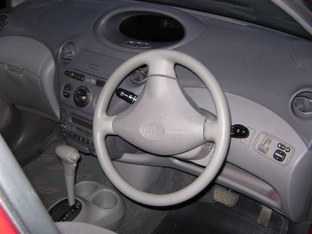 1999 Toyota Platz