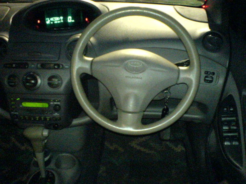 1999 Toyota Platz
