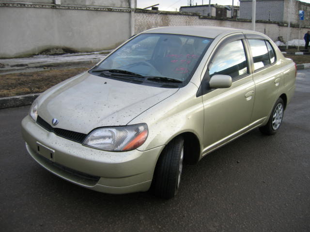 1999 Toyota Platz Images