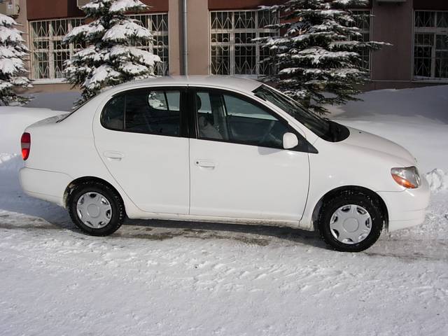 2000 Toyota Platz