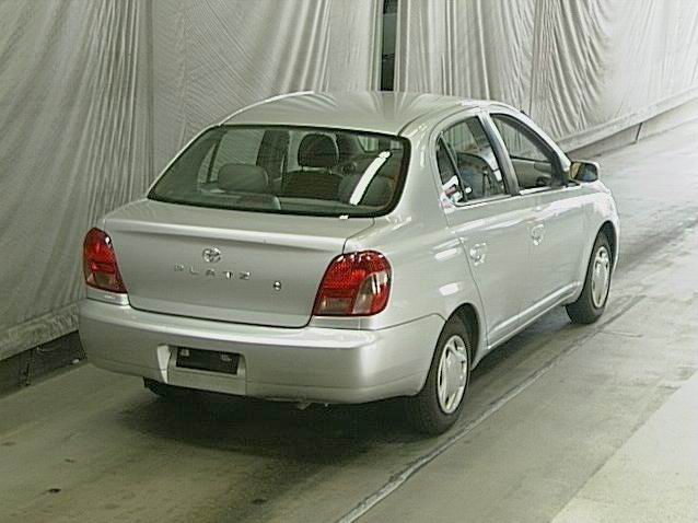 2000 Toyota Platz Pics