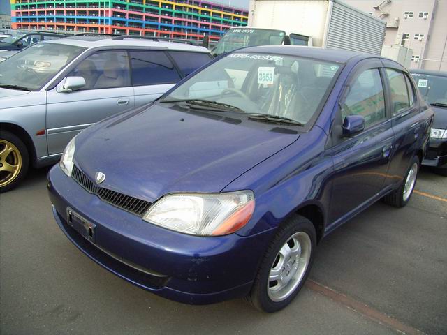 2000 Toyota Platz specs