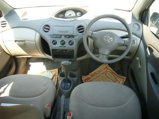 2001 Toyota Platz