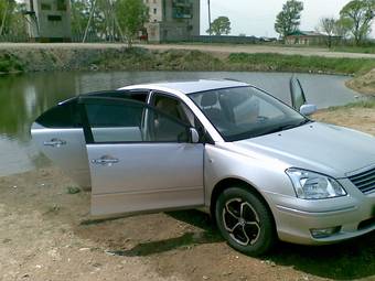 2004 Toyota Premio Pictures