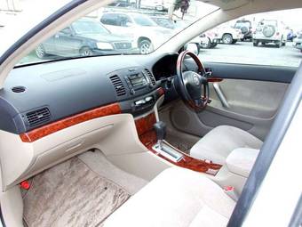 2004 Toyota Premio Pictures