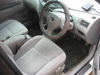 2002 Toyota Prius Photos