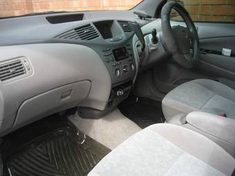 2002 Toyota Prius Images