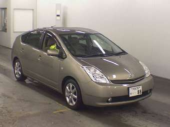 2004 Toyota Prius Pictures