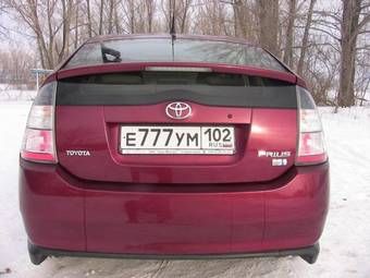 2004 Toyota Prius Photos