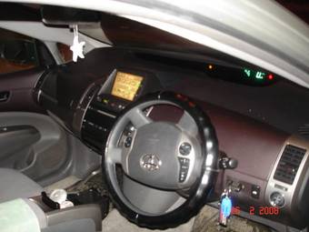 2004 Toyota Prius Photos