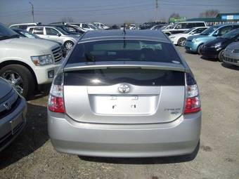 2004 Toyota Prius Pictures