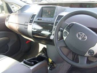 2004 Toyota Prius Photos