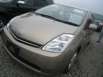 2004 Toyota Prius Photos