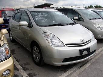 2004 Toyota Prius Photos