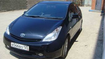 2004 Toyota Prius Photos