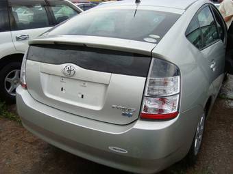 2004 Toyota Prius Pictures