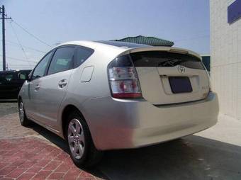 2005 Toyota Prius Pics