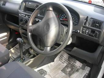 2002 Toyota Probox Images