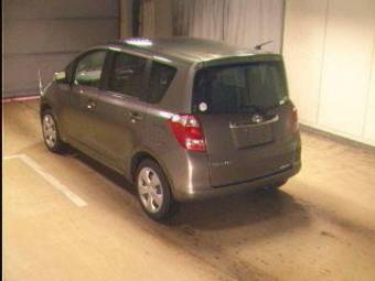 2005 Toyota Ractis Pictures