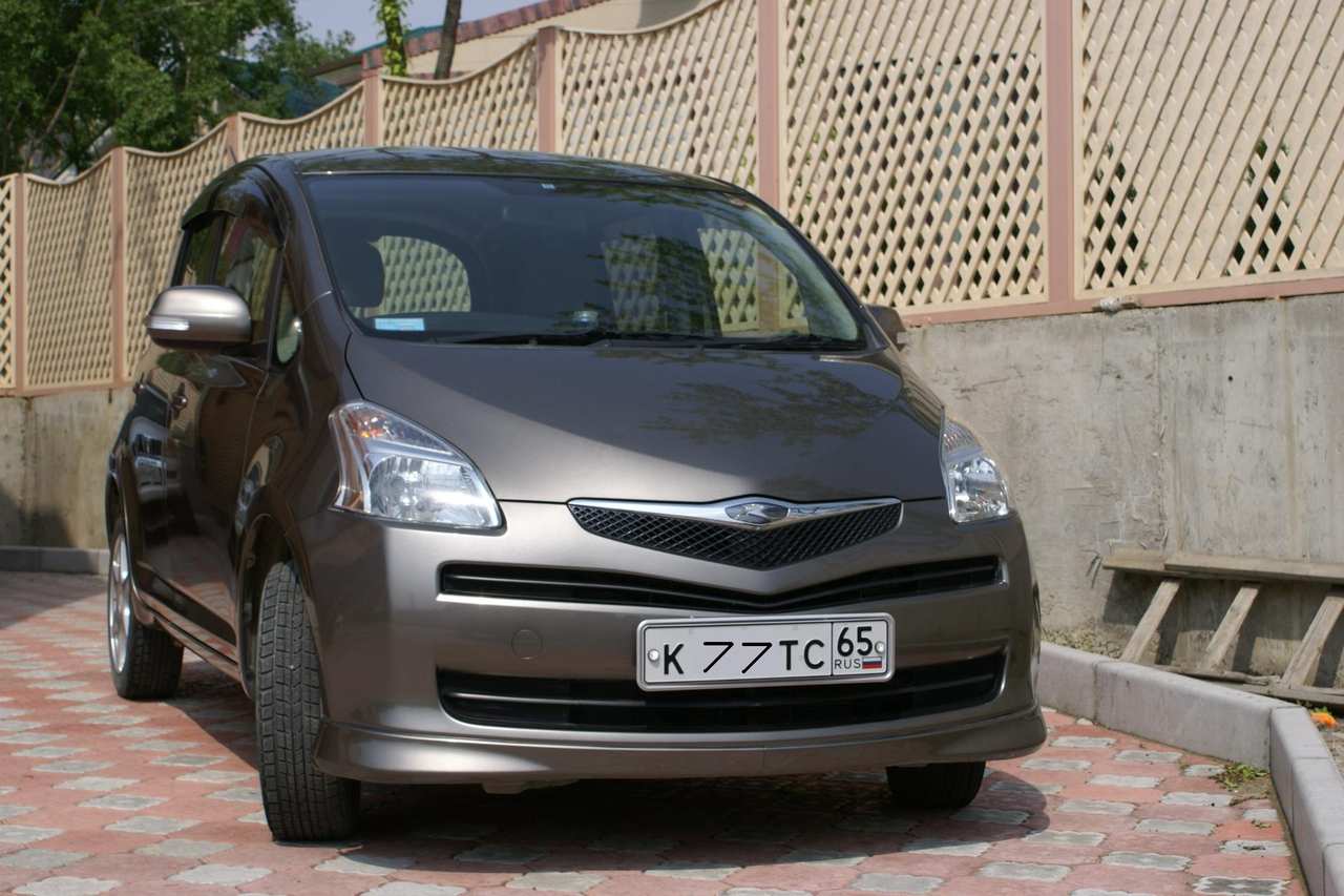 Toyota ractis 2005