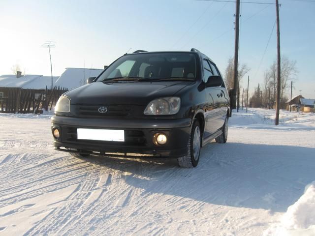 1998 Toyota Raum