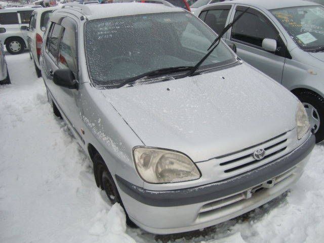 1998 Toyota Raum