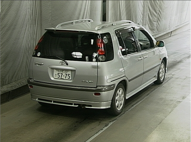 1998 Toyota Raum Wallpapers