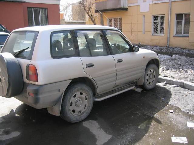 1995 Toyota RAV4