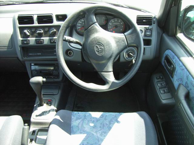 1998 Toyota RAV4 Images