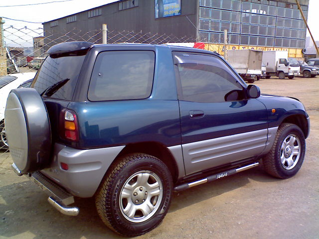 1999 Toyota RAV4