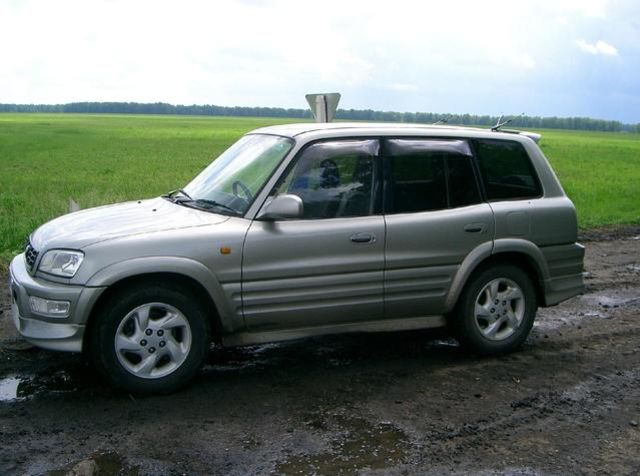 1999 Toyota RAV4