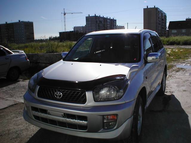 2000 Toyota RAV4