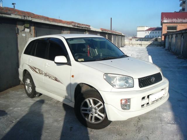 2000 Toyota RAV4