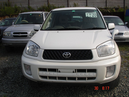 2000 Toyota RAV4 Pictures