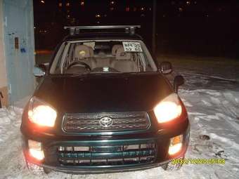 2001 Toyota RAV4 Images