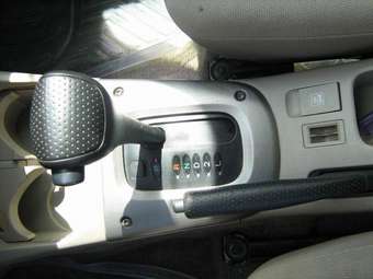 2002 Toyota RAV4 Pics
