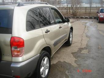 2002 Toyota RAV4 Photos