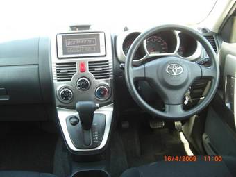 2006 Toyota Rush Photos