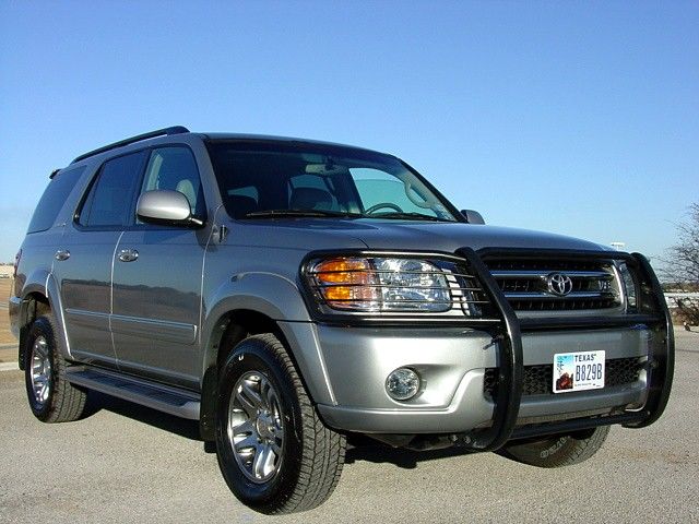 2003 Toyota Sequoia Photos