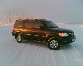 2003 Toyota Sequoia Pictures