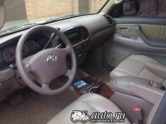 2004 Toyota Sequoia Pics