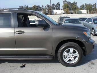 2009 Toyota Sequoia Photos