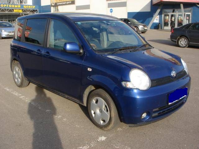 2003 Toyota Sienta