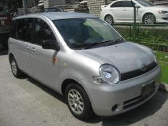 2004 Toyota Sienta For Sale