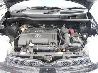 2004 Toyota Sienta For Sale