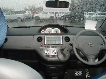 2004 Toyota Sienta For Sale